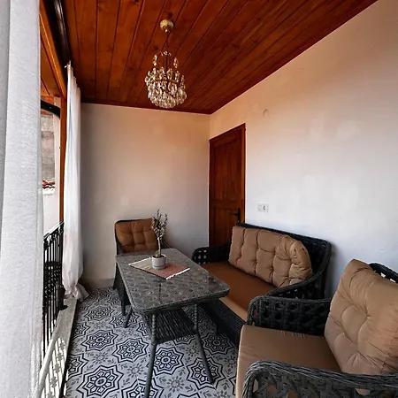 Rhea - Pergamon Villa