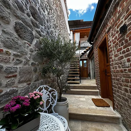 Rhea - Pergamon * Bergama