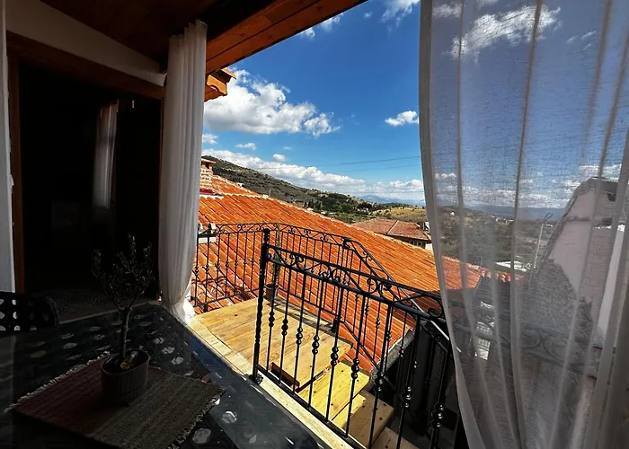 Willa Rhea - Pergamon *